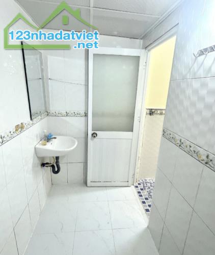 Bán nhà đẹp 76m2 Gò Vấp hẻm 4m thông 3pn chỉ nhỉnh 4 tỷ - 2