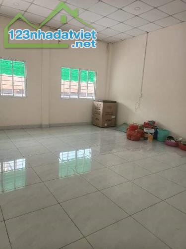 Bán nhà xưởng hẻm 6m thông Lũy Bán Bích-gần Đầm Sen-ngang 33m-nở hậu-giá rẻ - 3