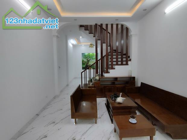 Nhà đẹp Quang Trung Hà Đông – 42m2 -8.9 tỷ -  oto đỗ cửa – sát ga tàu điện - 4
