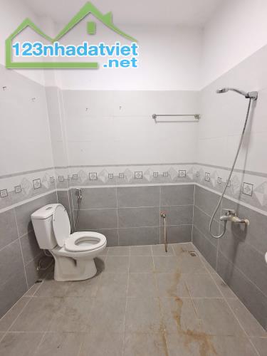 Bán nhà Phố Hồng Mai   19/25 m-3 tầng -3,95 tỷ   +Ngõ Hồng Mai thông sang ngõ 459 Bạch Mai