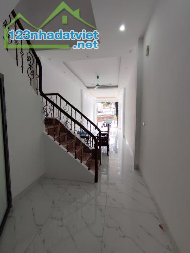 Bán nhà mặt phố Ngô Quyền, 18,7 tỷ, 70m2 view hồ cực đẹp Q.Hà Đông, HN - 2