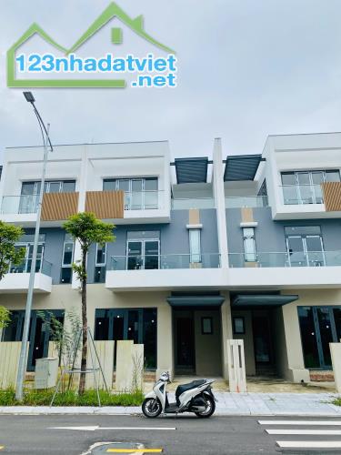 Nhà 3 tầng BGI khổ 100m2 ngang 7m ngay trung tâm thành phố Huế - 1