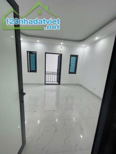 Bán Nhà 4T*38m2 Ngay Trục Chính - Phụng Châu - Đầu Tư Chắc Chắn Sinh Lời Giá Chỉ Nhỉnh 1.9 - 2