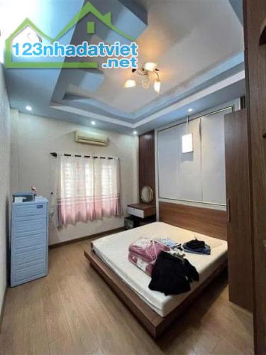 Đường Số 77 - Tân Quy - Quận 7 - 4x16 - 3 Tầng - Chỉ Nhỉnh 6 Tỷ