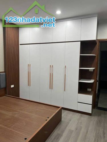 Bán Nhà Xây Mới Phố Trạm, Long Biên, 41m2 4 Tầng, Ô Tô Đỗ Cạnh Nhà - Full Nội Thất 7.x Tỷ