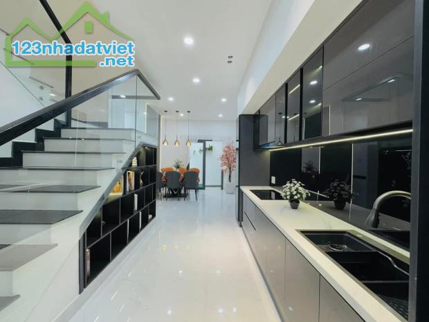 🏡🏡🏡MẶT TIỀN - 3 TẦNG 3 MÊ HÒA MINH LIÊN CHIỂU 3 PHÚT ĐI BỘ RA BIỂN NGUYỄN TẤT THÀNH  ✅️ - 3