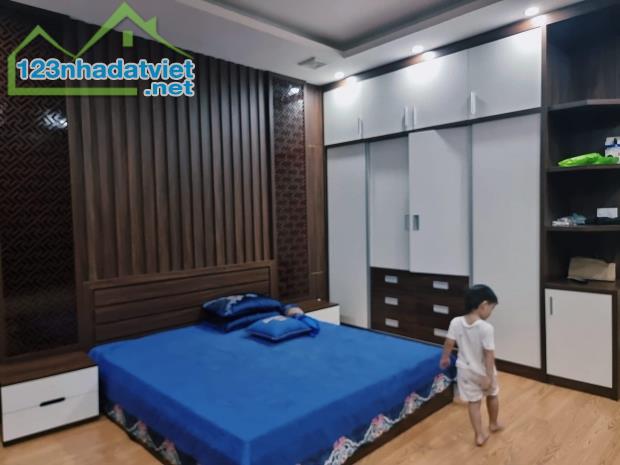 Bán nhà  An Dương Vương, Tây Hồ ngõ thông ,otô vào nhà 60m 4 tầng - 11 tỷ - 1