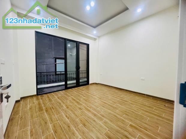 Phân lô ô tô vào nhà Thái Hà Đống Đa 40m2, mặt tiền 4m, 4 tầng kinh doanh Giá 13.3 tỷ - 2