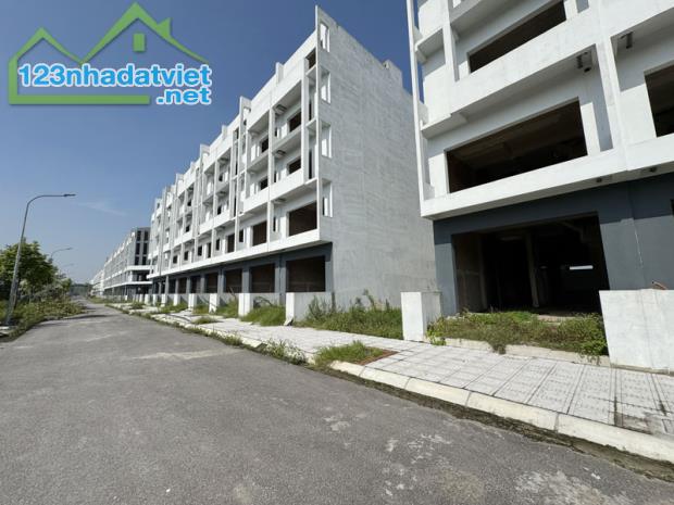 Chính chủ bán 74,44m2 Shophouse Highway TQ5, Trâu Quỳ. Cách 1 lô ra đường Nguyễn Mậu Tài - 3