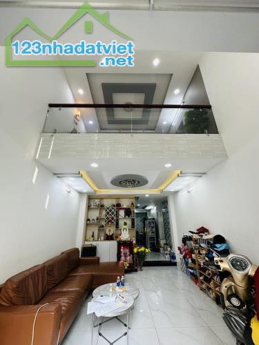 ĐỊNH CƯ Bán Nhà 4 Tầng Cực Đẹp Lý Chính Thắng, 42m2, 6.3 Tỷ - 2