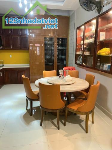 🏡🏡🏡 BÁN NHÀ HẺM XE HƠI TRÁNH ĐƯỜNG 53 .PHƯỜNG 14 .GV - 2