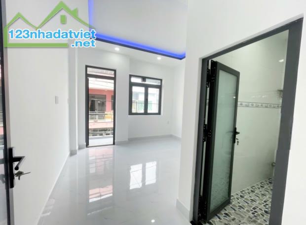 Nhà mặt phố siêu chất tại Đường Số 3, Tân Phú, Q7, HCM. Diện tích 40m2, chỉ 10.x tỷ TLCC - 2