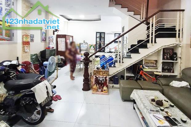 Bán nhà Phạm Văn Chiêu P. 8, gần Mặt tiền, ngang lớn 5.9m x 8m 4 Tầng - Giá 7.2 tỷ TL
