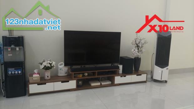 Bán nhà 3 tầng 268m2 Chợ Trại Bò Long Bình TP Biên Hòa có 6,3 tỷ - 2