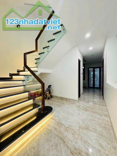 Biệt thự mini trệt lầu và sân thượng hẻm 17 Trần Hoàng Na, Ninh Kiều, Cần Thơ - 15 tỷ - 2