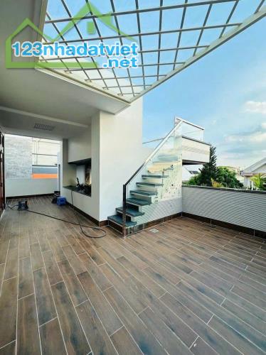 Biệt thự mini trệt lầu và sân thượng hẻm 17 Trần Hoàng Na, Ninh Kiều, Cần Thơ - 15 tỷ