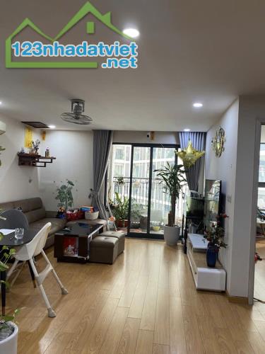 Bán Chung cư cao cấpTrần Bình 92m2, 6.15 tỷ:  full nội thất giá trị, 3pn, 2 vs, 2 ban công