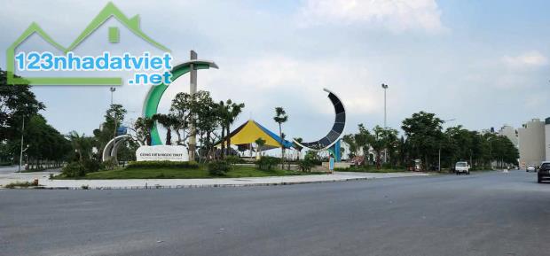 Nhà View đường 40m, công viên Ngọc Thụy, Đầm Nấm ô tô tránh, vỉa hè 11.7 tỷ 0976285499 - 1