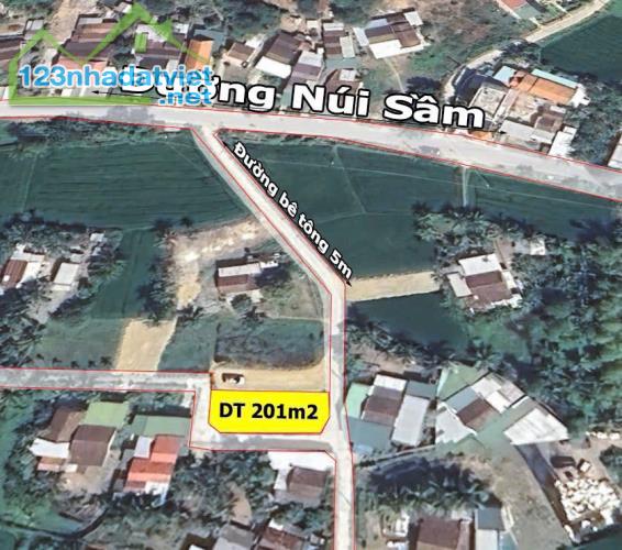 Bán đất phường Ninh Giang 3 mặt tiền đường bê tông ☎️LH: 0868750144 Lê Dân   ◦ Đất vuông v