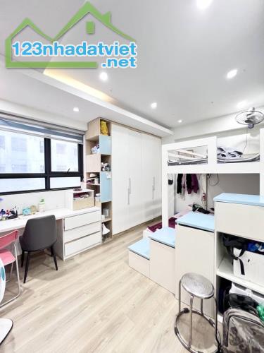 Bán nhà CC Vinaconex toà D, Nghiêm Xuân Yêm, HN, DT 102m2, giá bán 6.3 tỷ 🔥Mô tả: ☀️ Nhà - 4