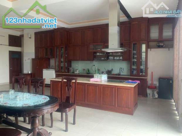 SIÊU RẺ - NHÀ MẶT NGÕ - Đ. HOÀNG DIỆU - P. HỒNG SƠN - TP. VINH - NGÕ RỘNG 4M THÔNG, 115M2,