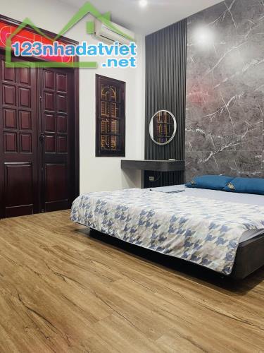 Bán nhà phố Tây Sơn, gần phố, ô tô đỗ cửa, lô góc, 42m2, 4 tầng, chỉ 9.95 tỷ - 1