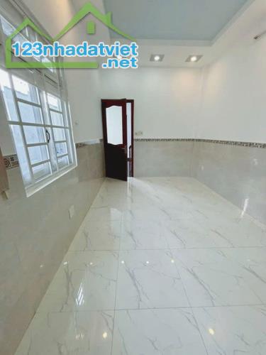 Bán nhà, siêu rẻ, nhà mới, Quận 12, 56m2, giá chỉ 3 tỷ 99