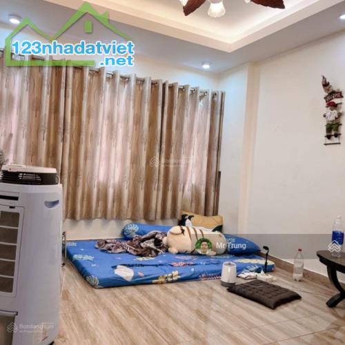 🏠 Bán nhà Đoàn Văn Bơ, Q.4, 51m², 5 tầng, 8PN, 9WC - 4.15 tỷ 🏠 - 2