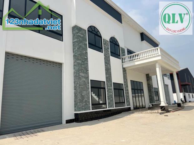 Bán nhà xưởng DT: 16.000m2, Xưởng 10.540m2, trong KCN Hòa Bình, Thủ Thừa, Long An.