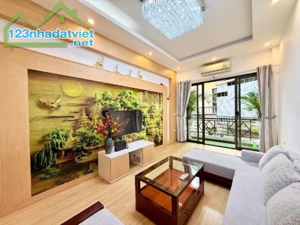 NHÀ ĐẸP Ở LUÔN, FULL NỘI THẤT, Ô TÔ ĐỖ CỬA, HƠN 50M2 – PHỐ TÂY SƠN, ĐẦY ĐỦ TIỆN ÍCH - 1