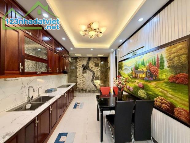 NHÀ ĐẸP Ở LUÔN, FULL NỘI THẤT, Ô TÔ ĐỖ CỬA, HƠN 50M2 – PHỐ TÂY SƠN, ĐẦY ĐỦ TIỆN ÍCH - 2