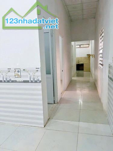 cho thuê nhà đường huỳnh phan hộ 125m2 2pn có sân rộng giá 3,5tr gần chợ - 2