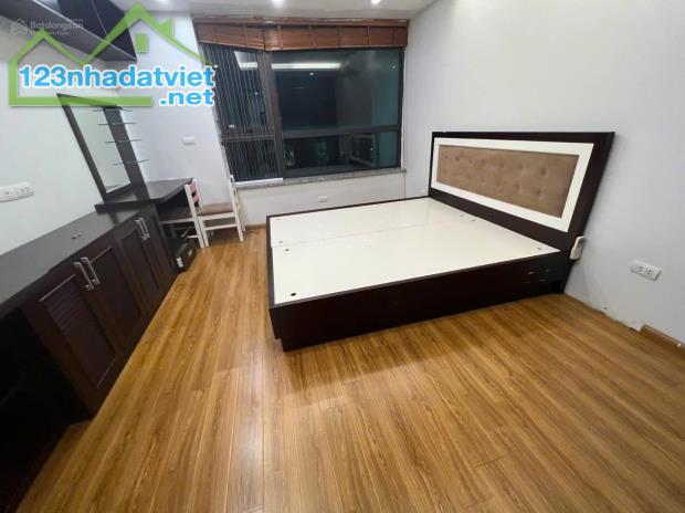 Cơ hội mua được căn duplex giá hời gần Ngã Tư Sở mặt đường Nguyễn Trãi chỉ trong dịp trước - 5