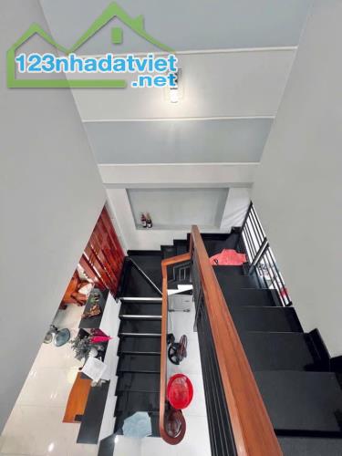 Bán nhà đường Nguyễn Sơn, Tân Phú .DT(4 x 17.5m) 3T Giá 7,8 tỷ TL - 2