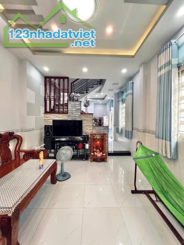 Bán nhà đường Nguyễn Sơn, Tân Phú .DT(4 x 17.5m) 3T Giá 7,8 tỷ TL - 3