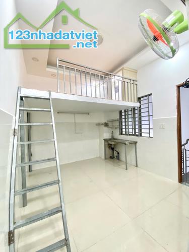 Cho thuê phòng trọ, gác lửng, thang máy -20m2 Quận Bình Tân - 2