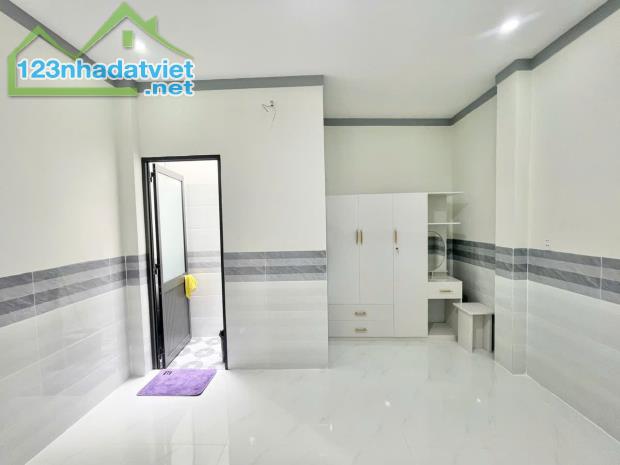 Bán nhà 1 Trệt 1 Lầu Lửng p.Bửu Hòa,đường xe hơi,SHR, cách đường lớn chỉ vài chục mét - 2