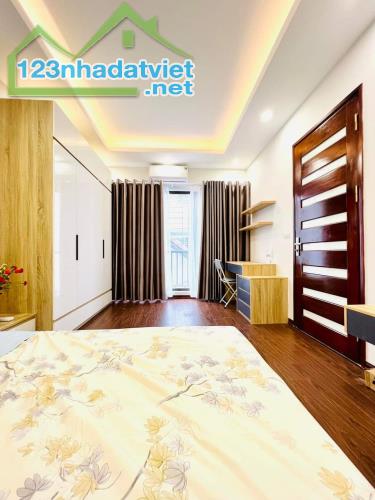 [ SĐCC] Bán nhà mới Nguyễn Trãi, 28m2X5T, MT 3.6m giá 5.68 tỷ, Kinh doanh,ôtô đỗ cửa - 2