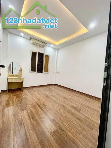 Bán nhà Phố Hào Nam, Lô góc, Nội thất đẹp ở ngay, 29mx5T, Giá: 6.8 Tỷ, Lh: 0396935190. - 1