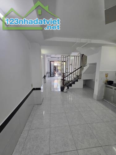 Bán nhà An Lạc, gần 70m2, Đường nhựa 8m, mới đẹp ở ngay. Ko quy hoạch - 1