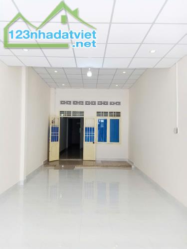 💥  Bán đất tặng Nhà mặt tiền Hùng Vương (4*20). 💰  4 Tỷ 550