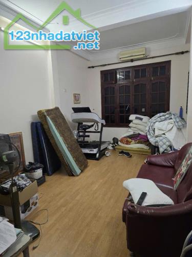 💥Yên Lãng, Phố Hiếm Nhà Bán, Phân Lô, Ô tô Đỗ Cửa, Gần Phố, DT 55m2, 5 Tầng, Giá 12.8 Tỷ