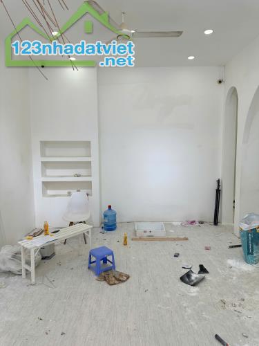 Bán shophouse 110m2 mặt tiền Lê Văn Sĩ kinh doanh sầm uất - 4