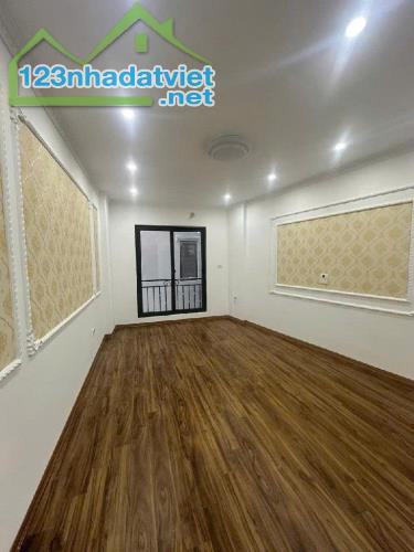 Bán NR- Lô Góc Đa Sỹ, 7,2 tỷ, 30m2, mặt tiền 4.2m, Kiến Hưng, Hà Đông, Hà Nội