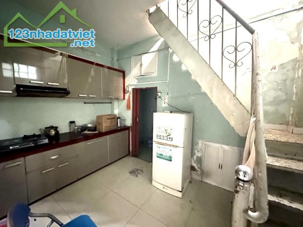 Quận 7. Nhà Bán. HXH đường Nguyễn Thị Thập. 4x12m. 2 tầng. Kinh doanh. Giá chỉ 6 tỷ 7 - 3