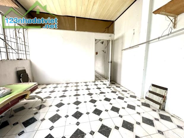 Quận 7. Nhà Bán. HXH đường Nguyễn Thị Thập. 4x12m. 2 tầng. Kinh doanh. Giá chỉ 6 tỷ 7 - 4