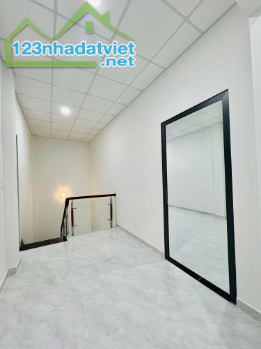 Nhà Phố Độc Quyền - Trung Tâm Thủ Đức - 180m2 sàn - chỉ 5.5 tỷ còn TL - 3