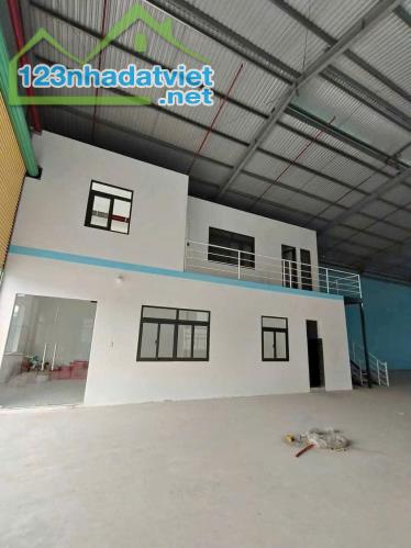 Cho Thuê Nhà Xưởng mới 100% Tân Uyên Bình Dương
• Tổng DT Đất: 3.500m2 • DT Xưởng: