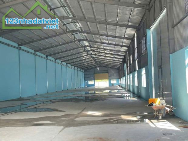 Cho Thuê Nhà Xưởng mới 100% Tân Uyên Bình Dương
• Tổng DT Đất: 3.500m2 • DT Xưởng: - 1