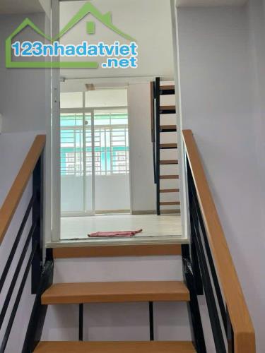 Nhà 2 MT trước sau Đất Thánh Tân Bình, 50m2 vuông vức, HDT 12tr/tháng 5.5 tỷ TL